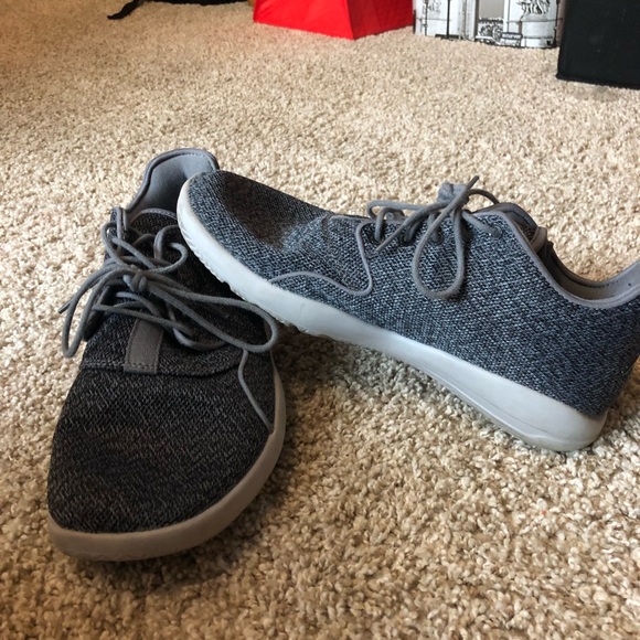 Jordan eclipses - Picture 2 of 8